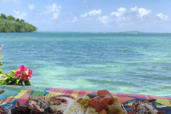 Journée fond blanc moteur repas Langouste chez l'habitant