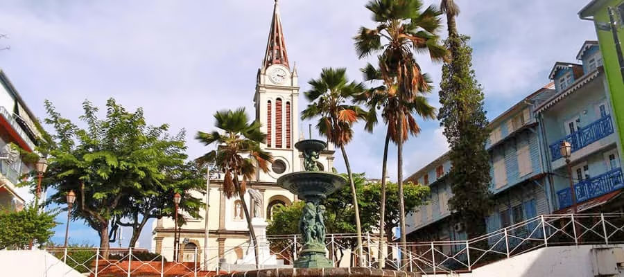 Location de voiture au Lamentin près de l'aéroport Aimé Césaire